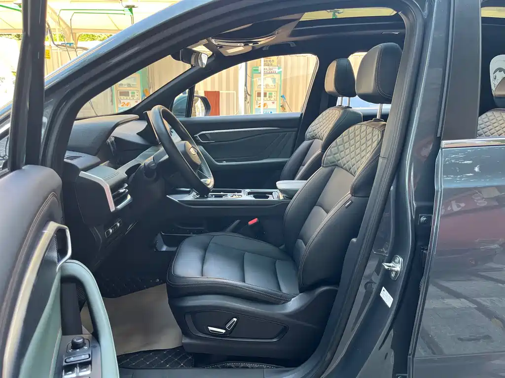 Geely Haoyue L — миниатюра 9