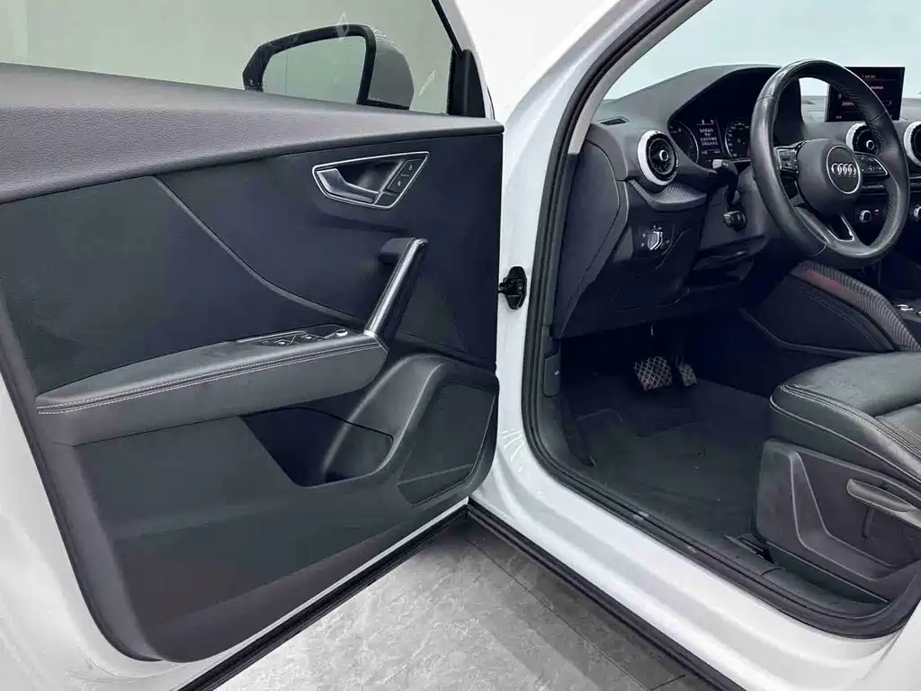Audi Q2L — миниатюра 3