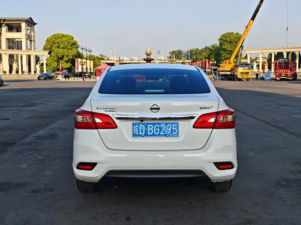 Nissan Sylphy — миниатюра 8
