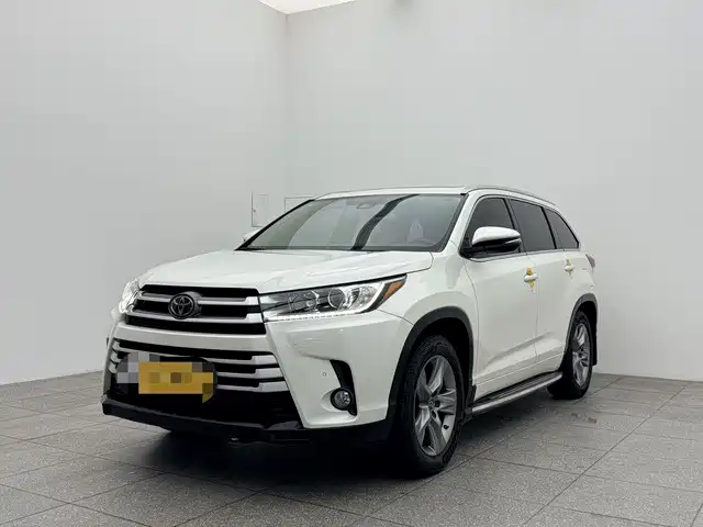 TOYOTA HIGHLANDER