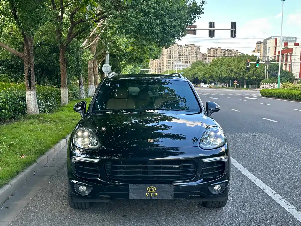 Porsche Cayenne — миниатюра 2
