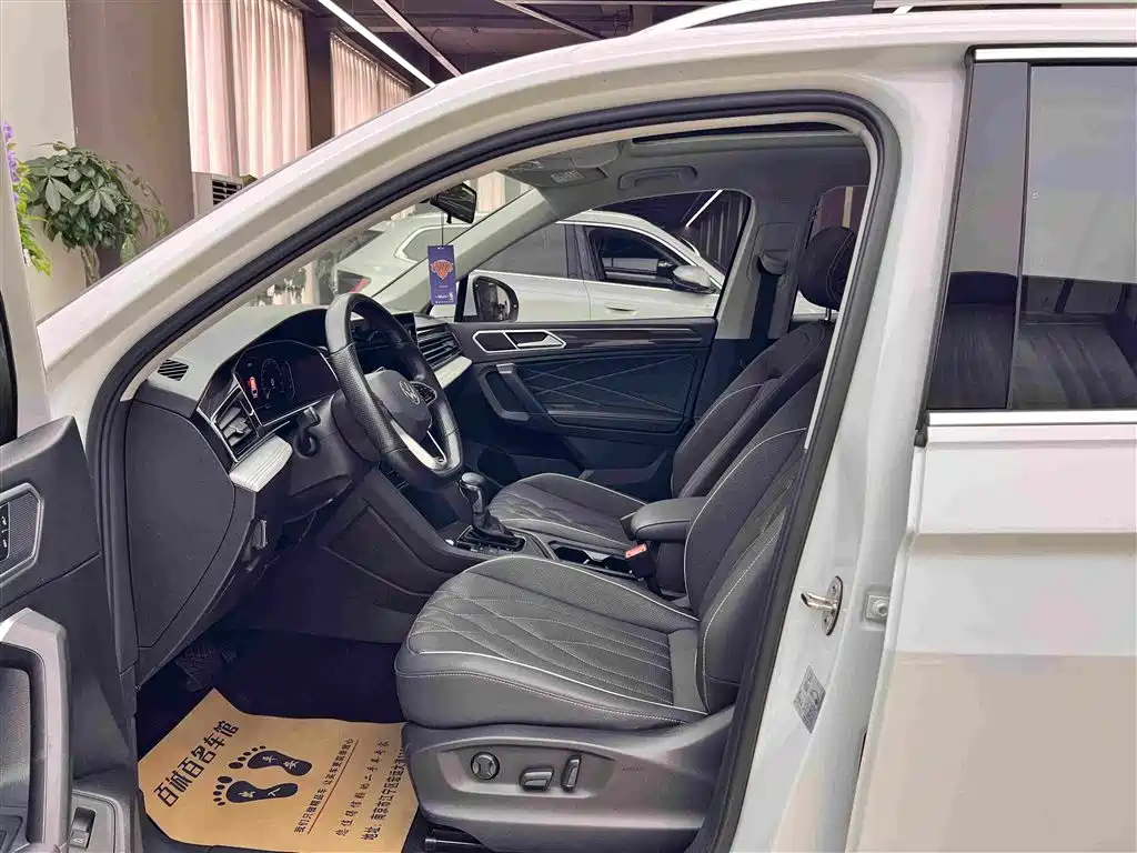 Volkswagen Tiguan L — миниатюра 9