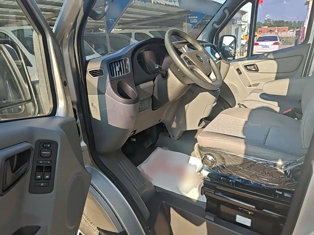 Foton Tuyano — миниатюра 16