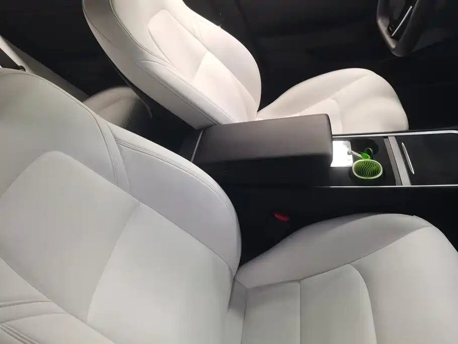 Tesla Model 3 — миниатюра 8