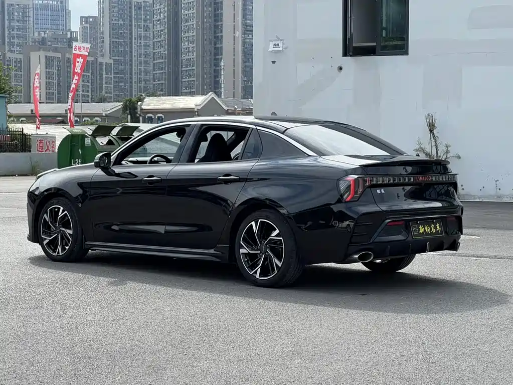 Lynk & Co 03 — миниатюра 16