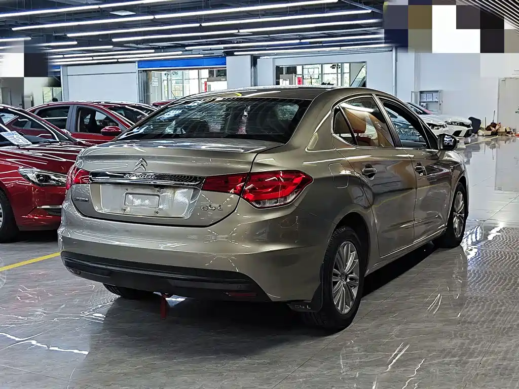 Citroen C4L — миниатюра 5