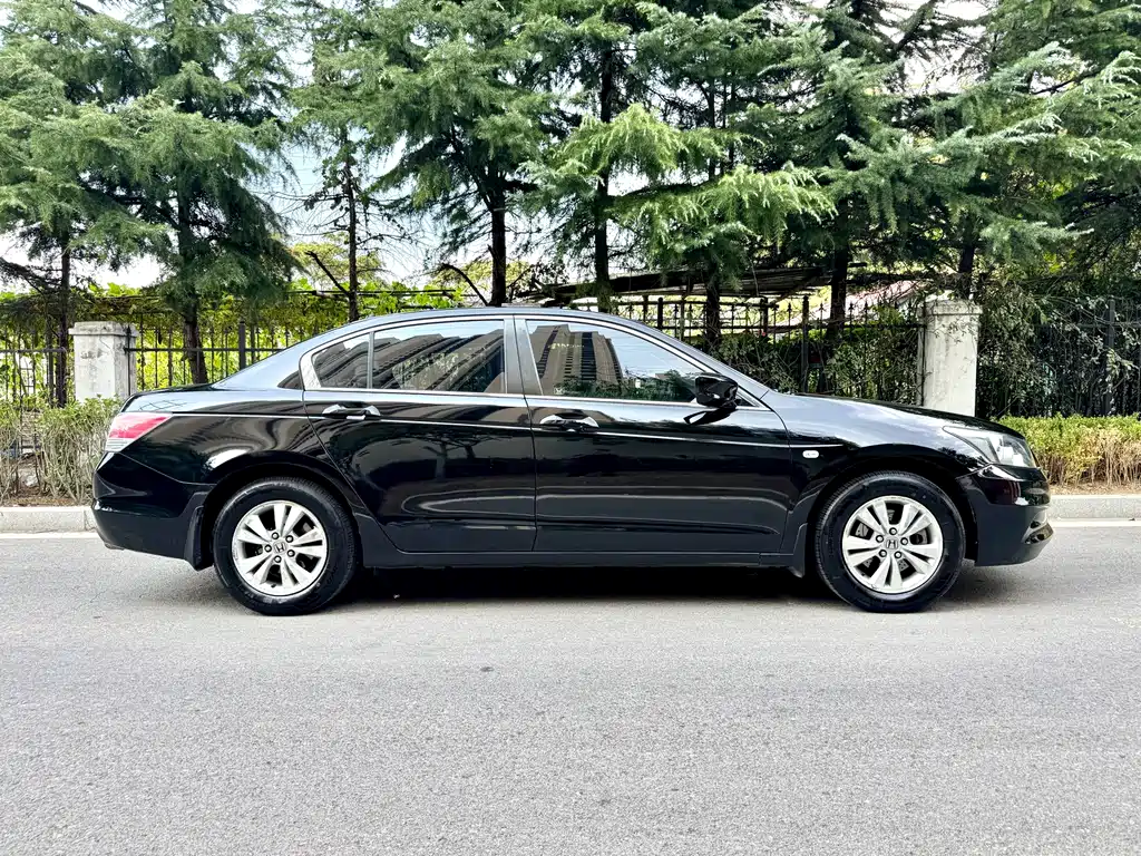 Honda Accord — миниатюра 7