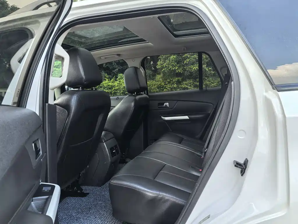 Ford Edge (Import) — миниатюра 15