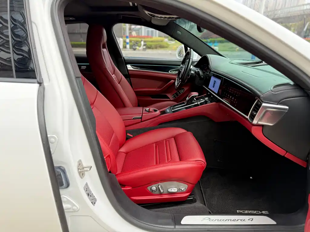 Porsche Panamera 2014 Panamera 4 3.0T