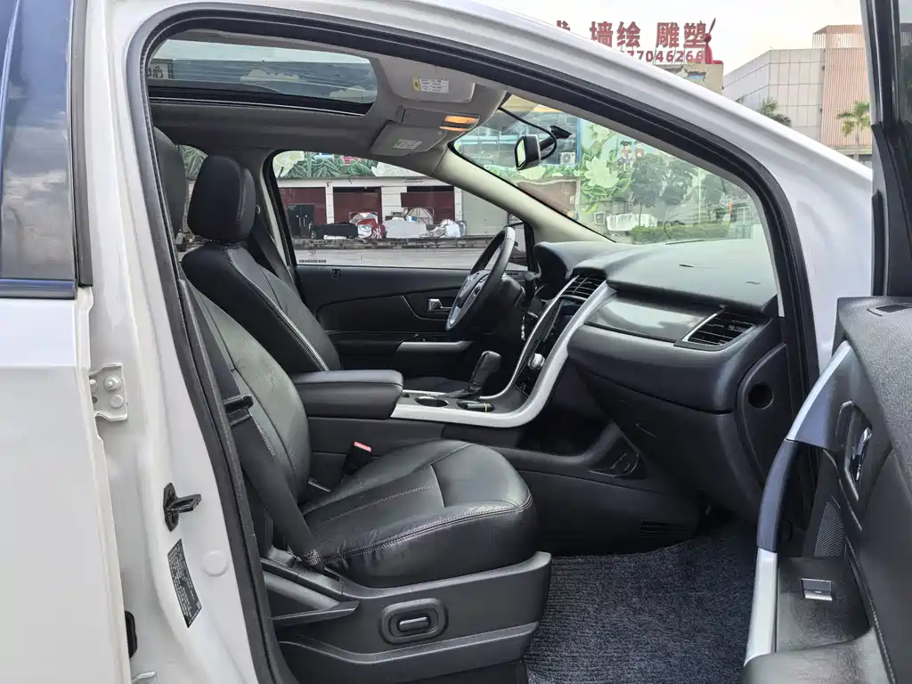 Ford Edge (Import) — миниатюра 26
