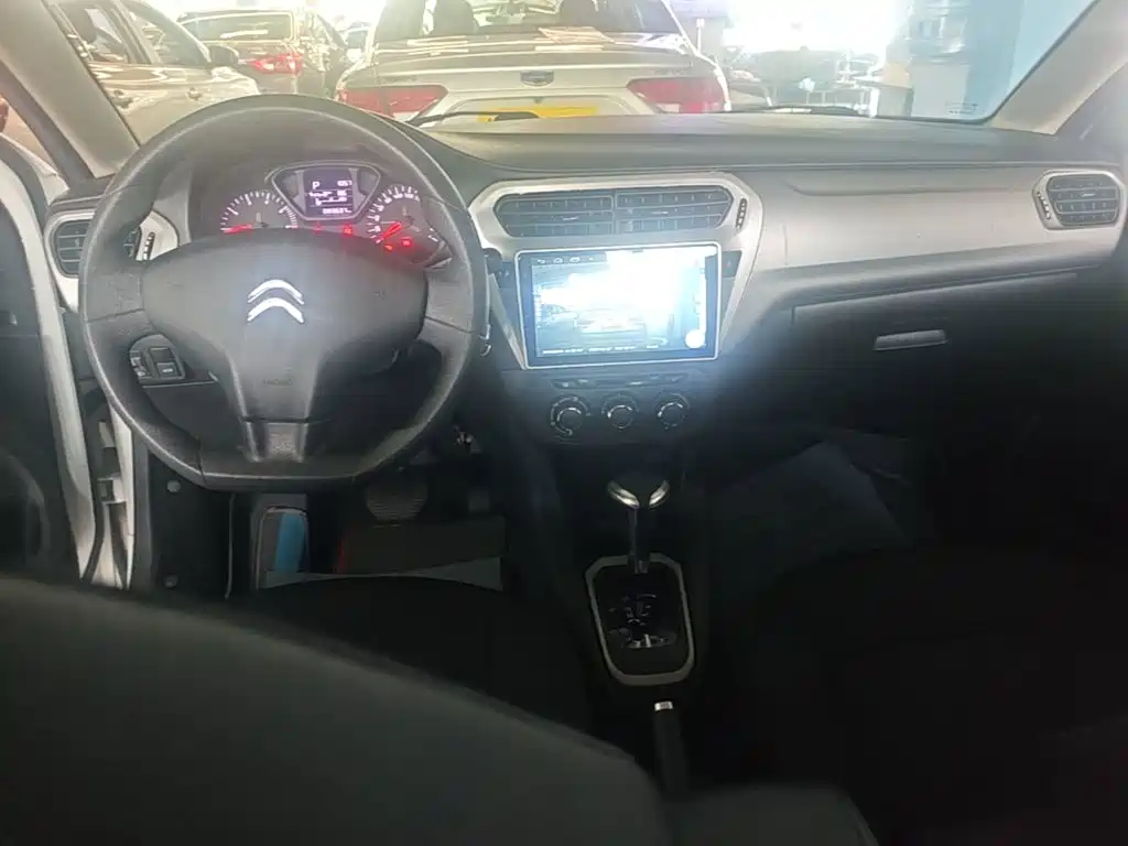 Citroen Elysee — миниатюра 10