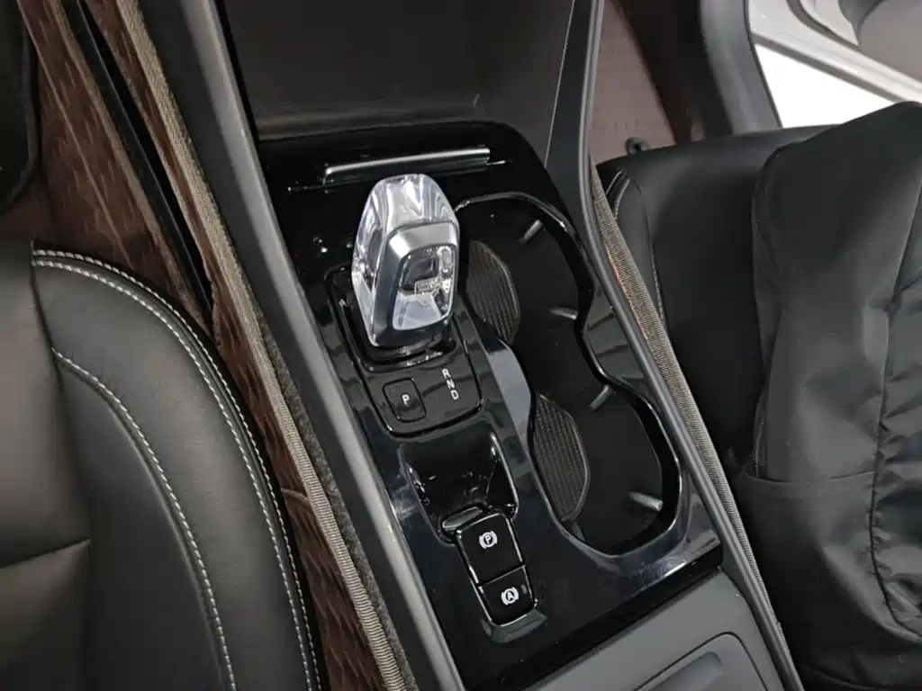 Volvo XC40 — миниатюра 14