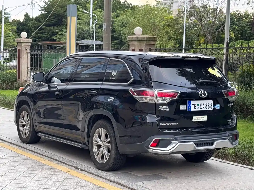 Toyota Highlander — миниатюра 4