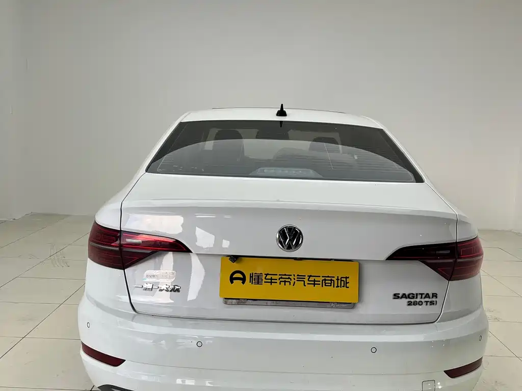 Volkswagen Sagitar — миниатюра 6