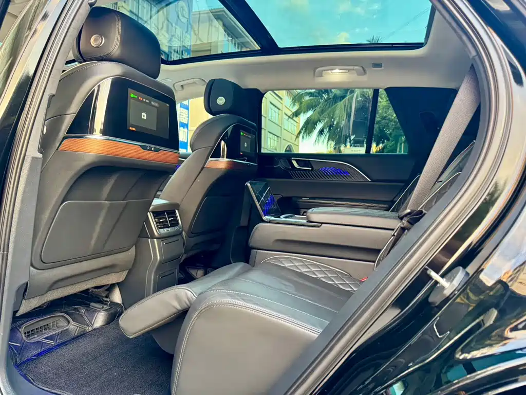 Hongqi Hongqi E-HS9 — миниатюра 7