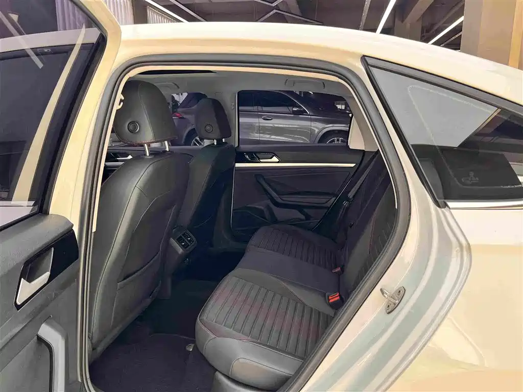 Volkswagen Lavida — миниатюра 10