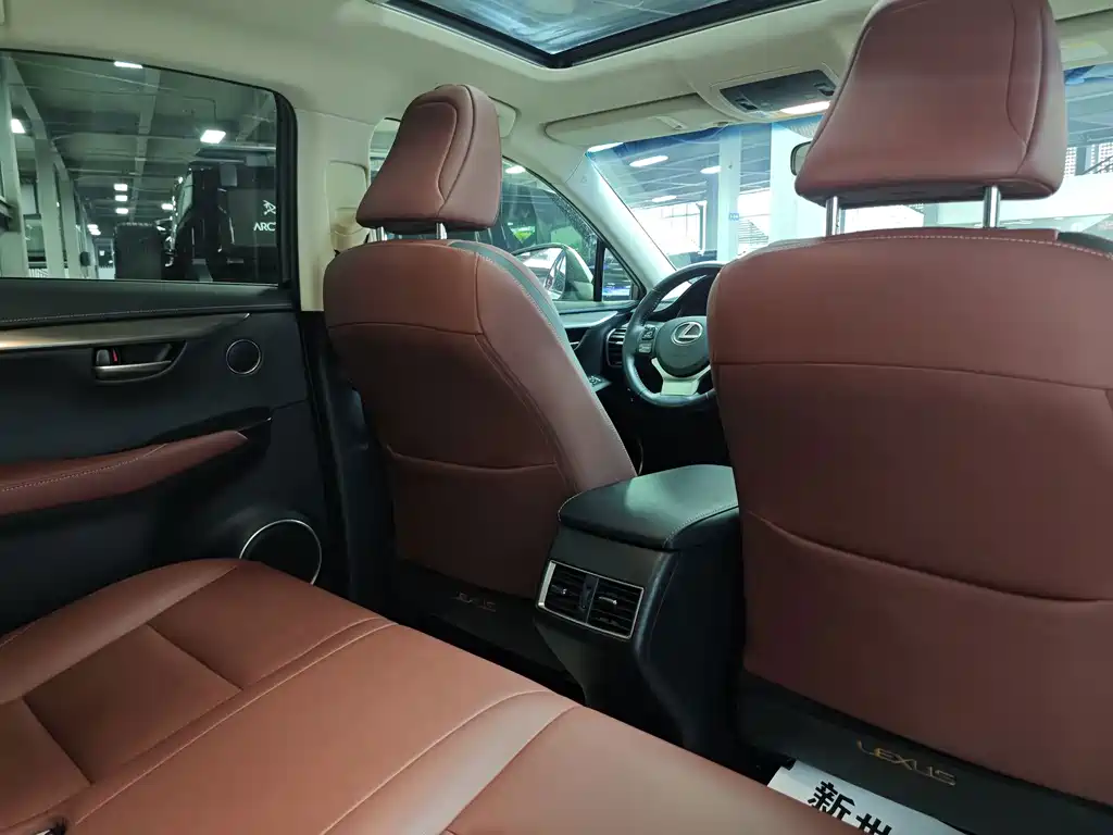 Lexus NX — миниатюра 10