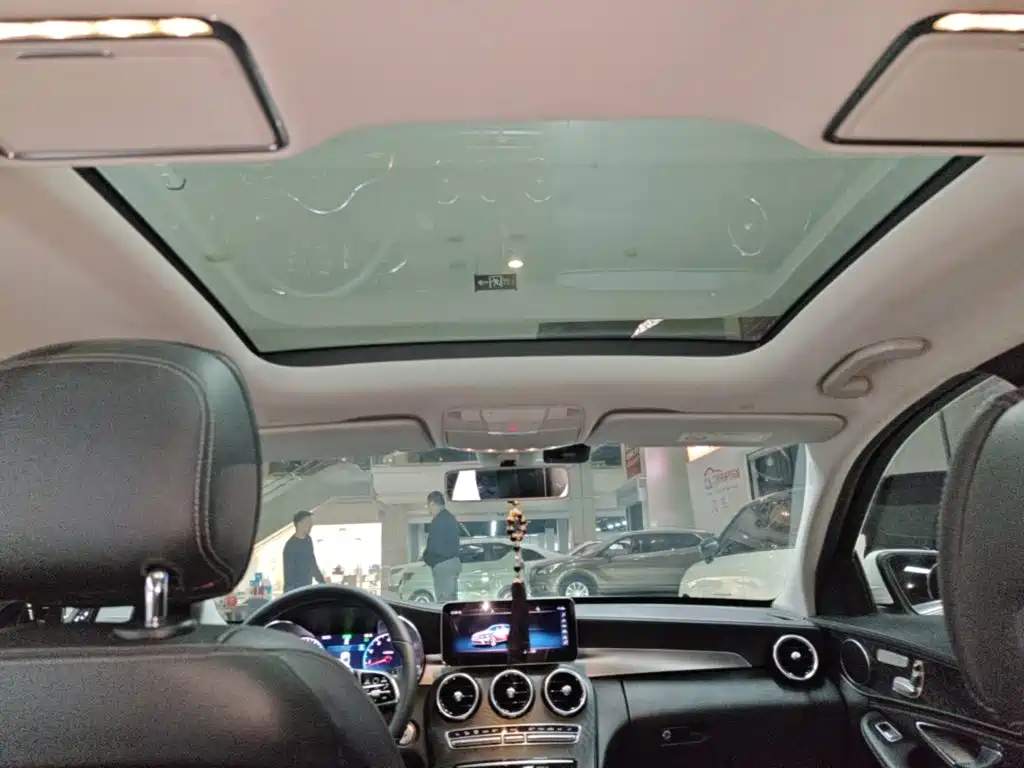 Mercedes-Benz C-Class — миниатюра 18
