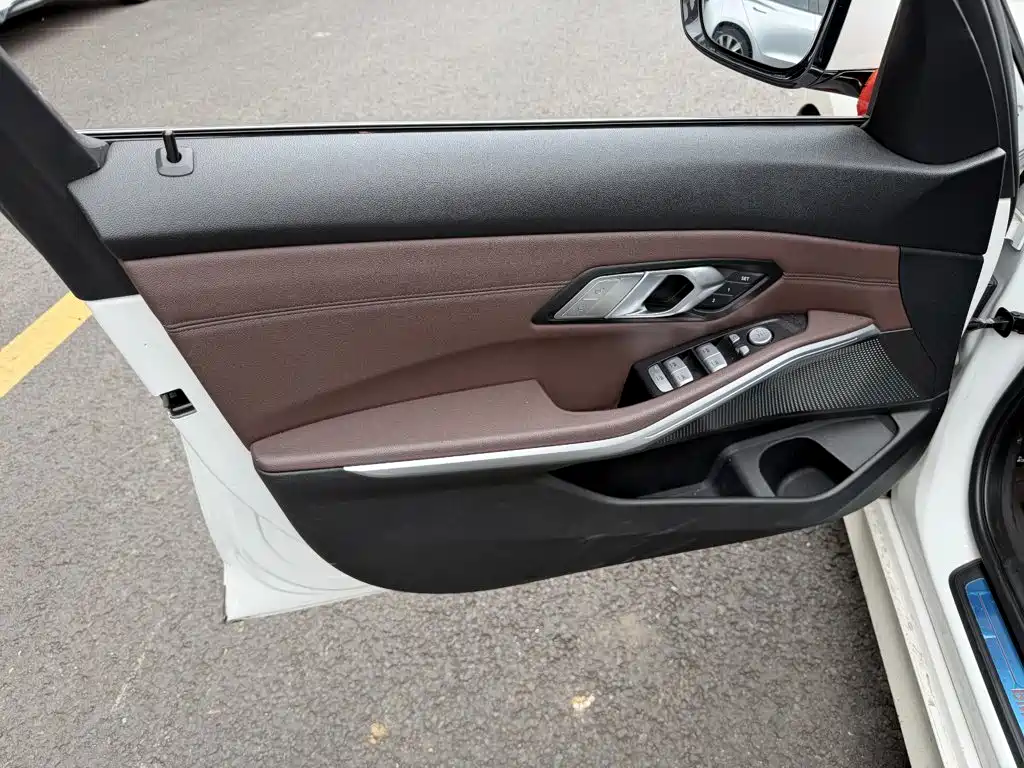 BMW 3 Series — миниатюра 6