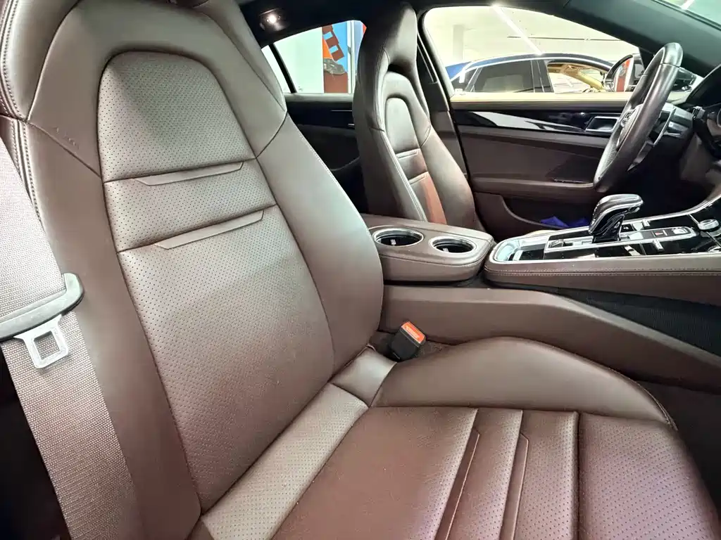 Porsche Panamera — миниатюра 7