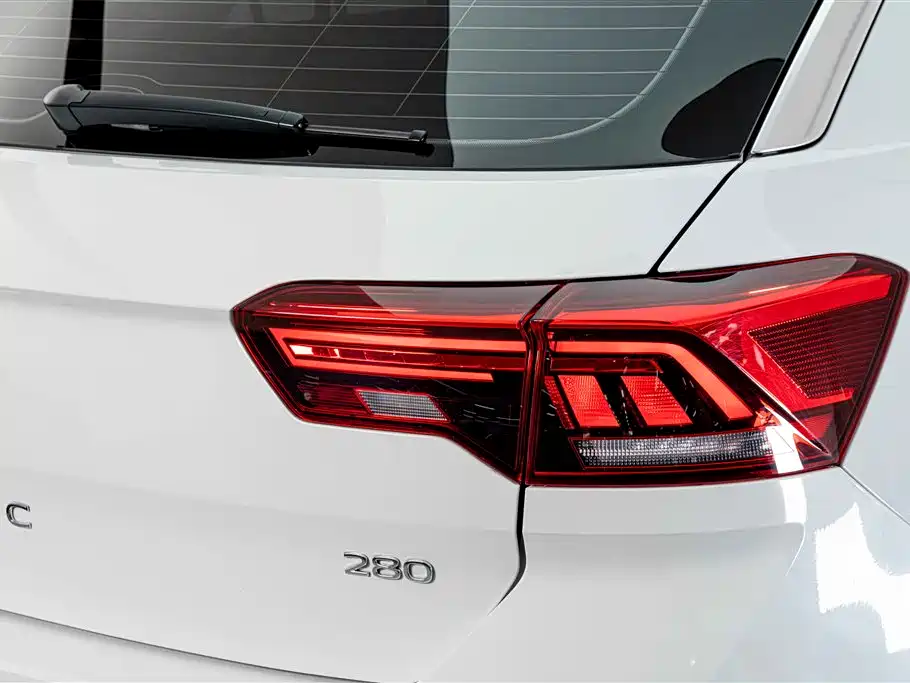 Volkswagen T-Roc — миниатюра 8