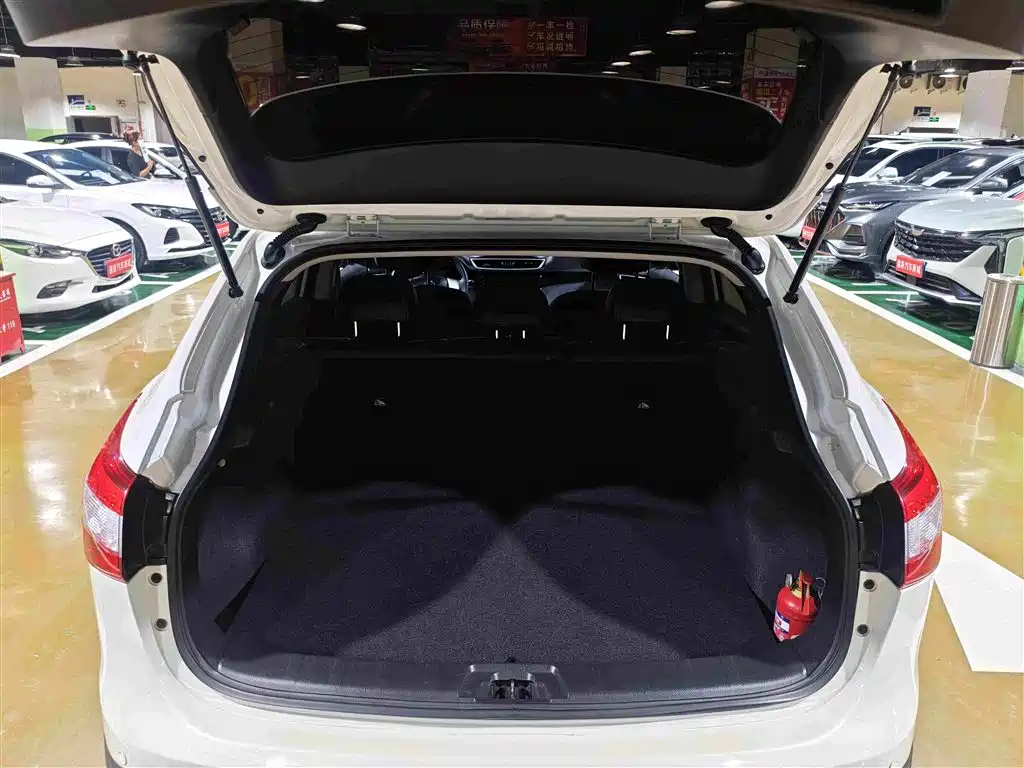 Nissan Qashqai — миниатюра 7