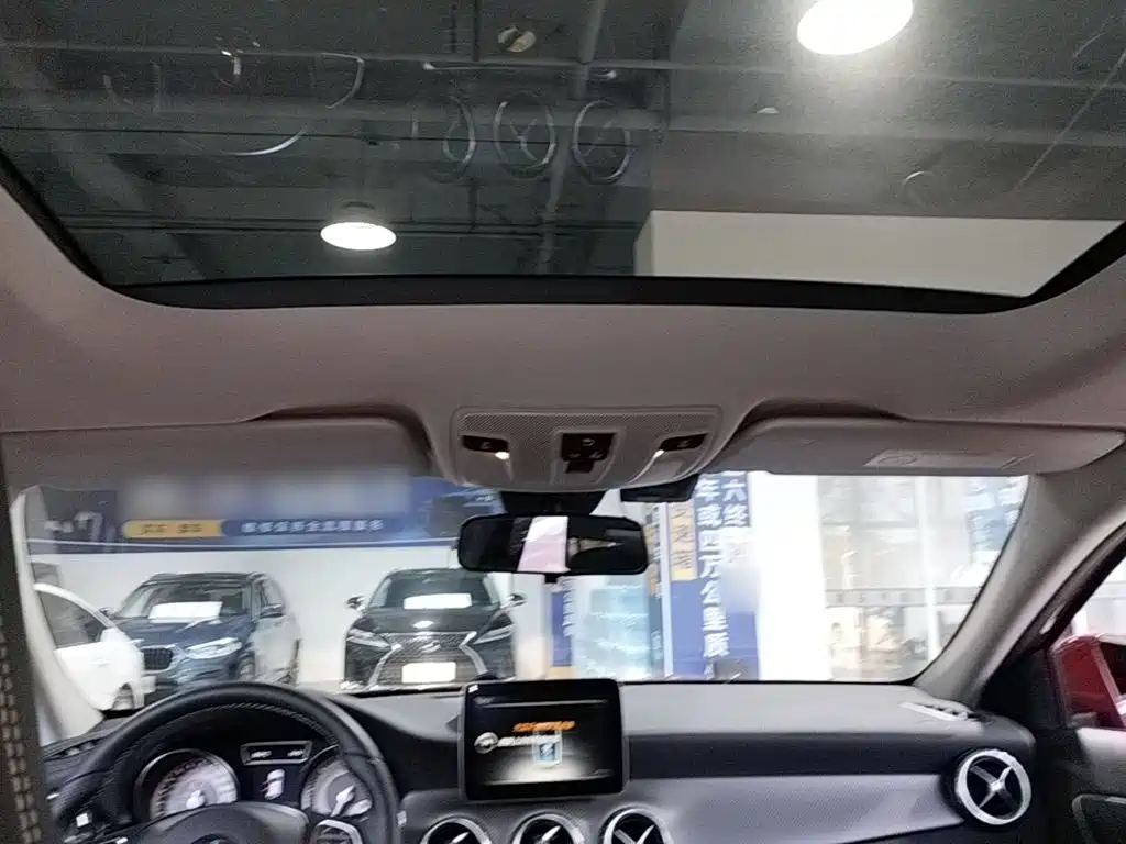 Mercedes-Benz GLA — миниатюра 18