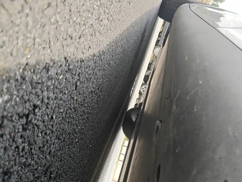 Tesla Model Y — миниатюра 18