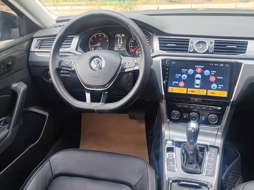 VOLKSWAGEN PASSAT