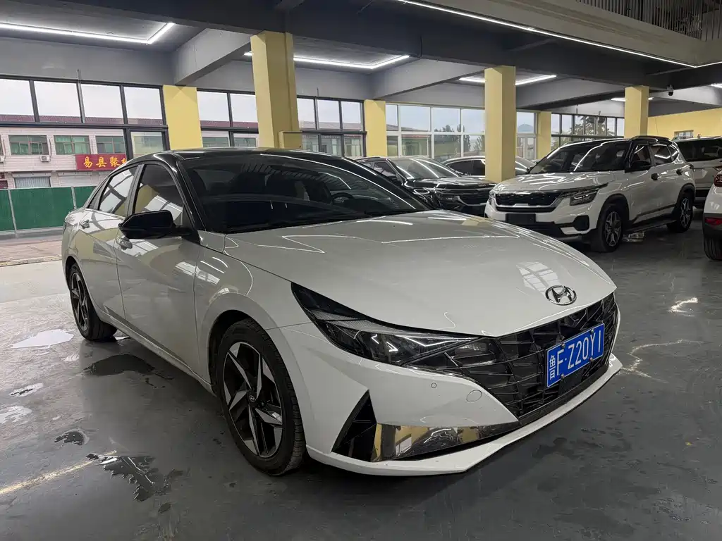 Hyundai Elantra — миниатюра 3