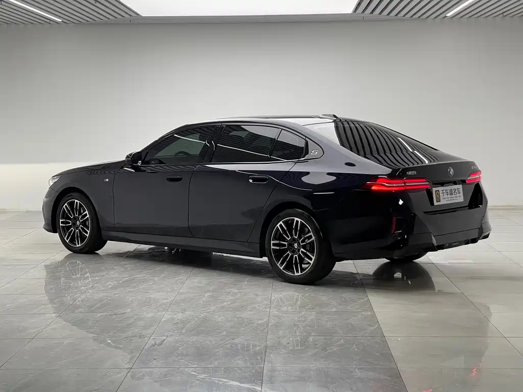 BMW 5 Series 5 2026 530Li Lead M Sport