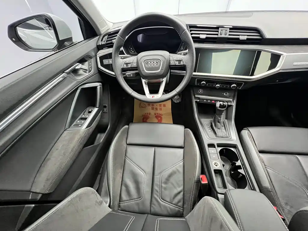 Audi Q3 Sportback — миниатюра 10
