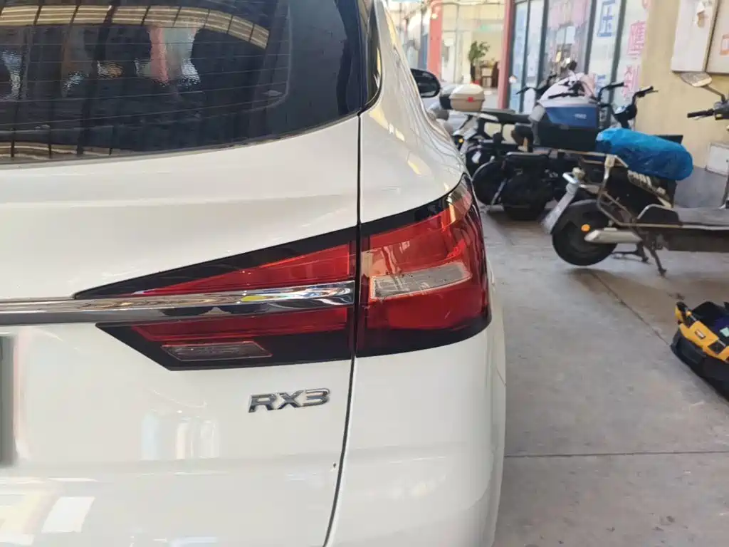 Roewe RX3 — миниатюра 8