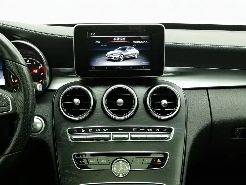 Mercedes-Benz C-Class — миниатюра 12