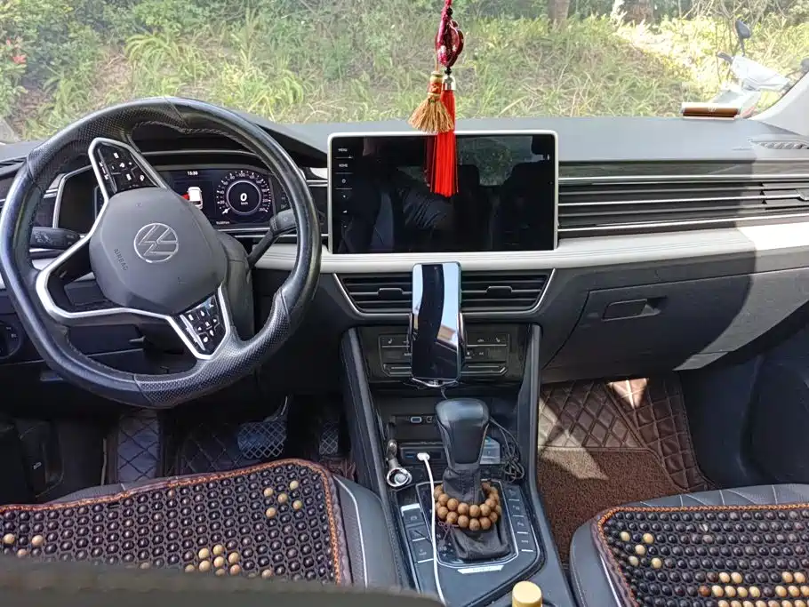 Volkswagen Tiguan L PHEV — миниатюра 12