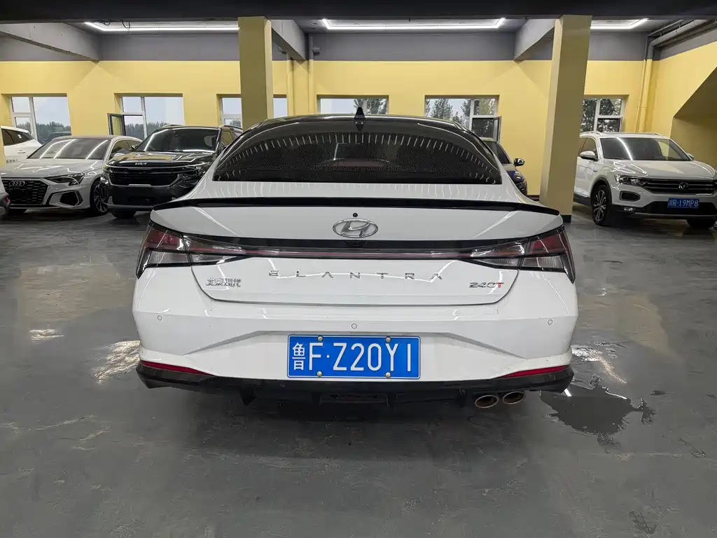 Hyundai Elantra — миниатюра 16