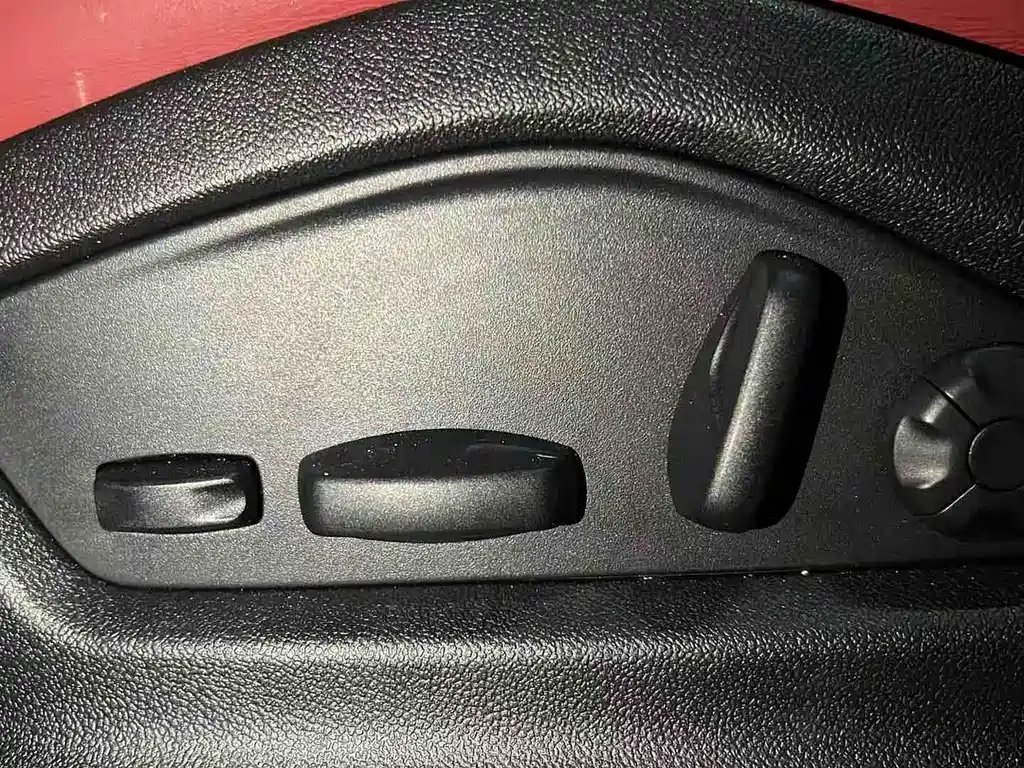 Porsche Cayenne — миниатюра 6
