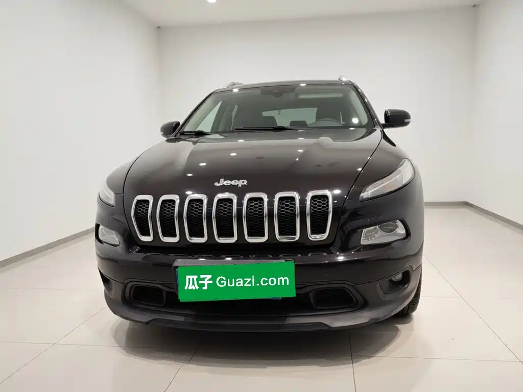 Jeep Cherokee — миниатюра 2
