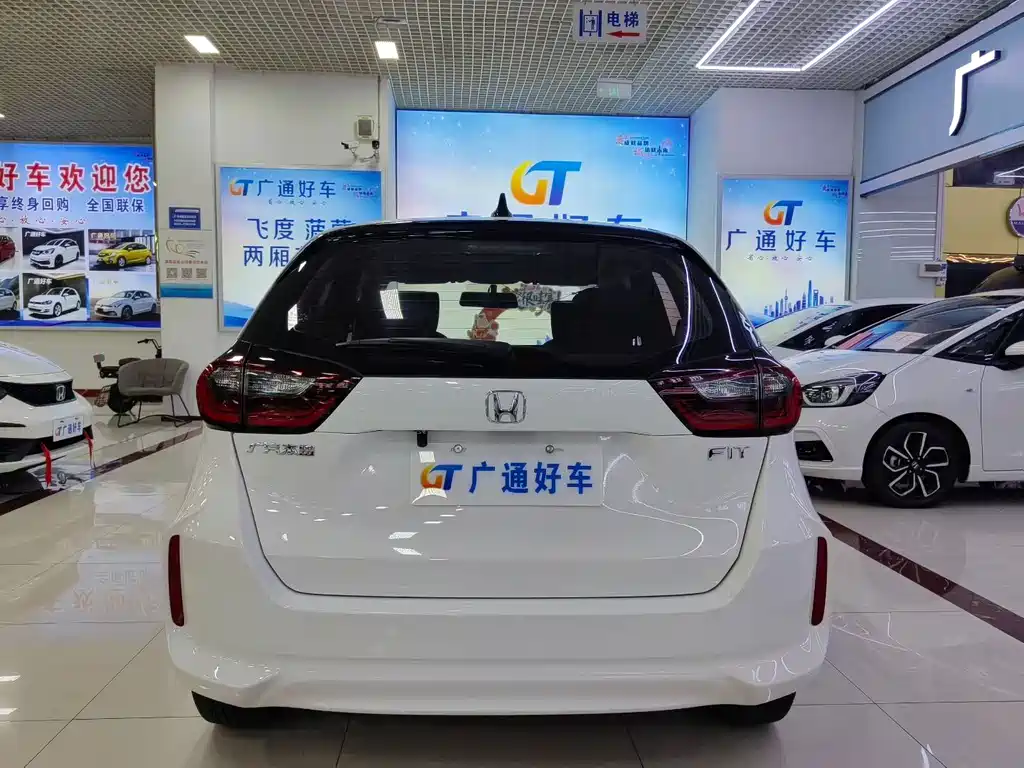 Honda Fit — миниатюра 9