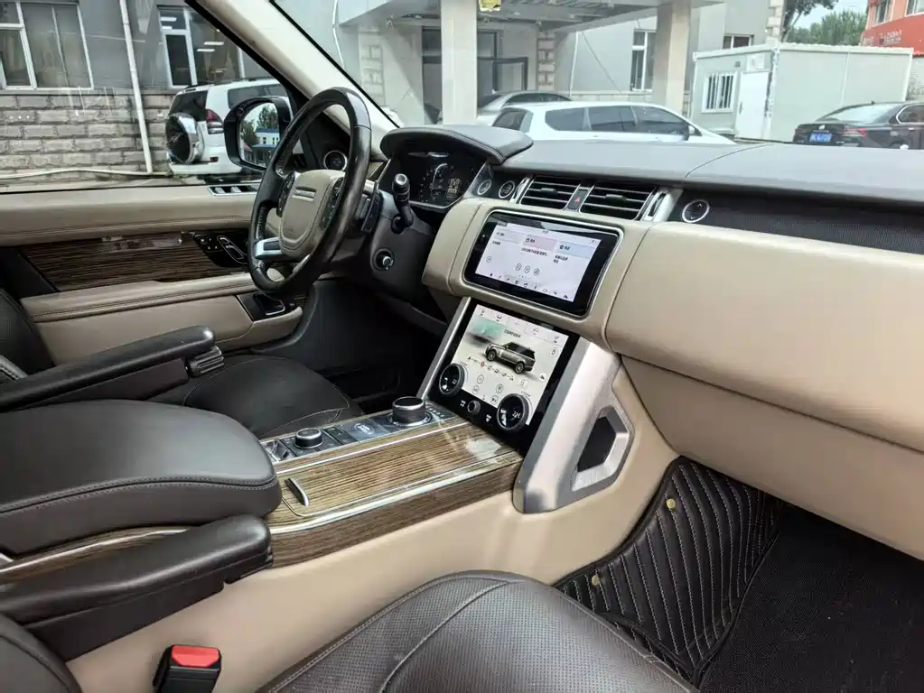 Land Rover Range Rover — миниатюра 12