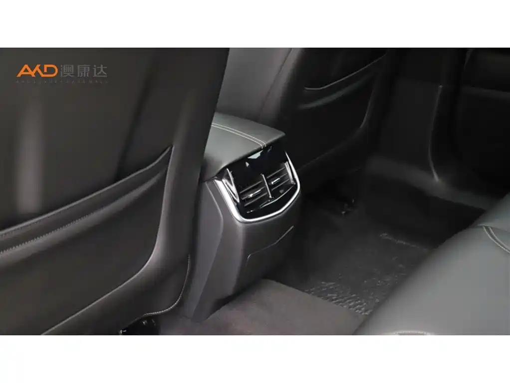 Cadillac XTS — миниатюра 9