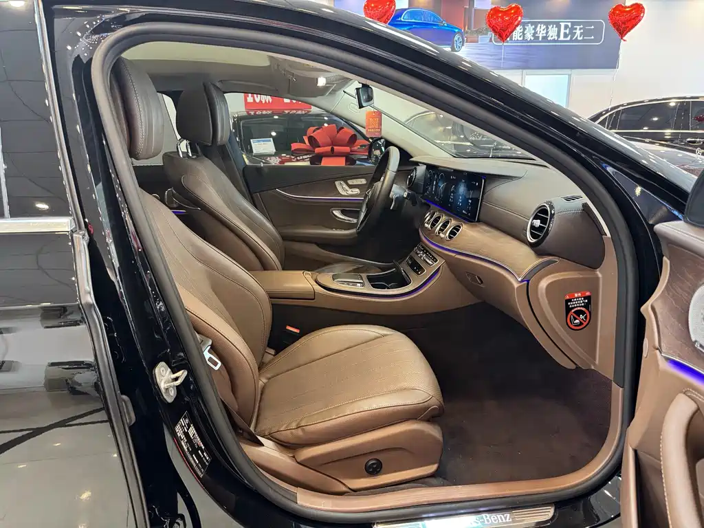 Mercedes-Benz E-Class — миниатюра 10