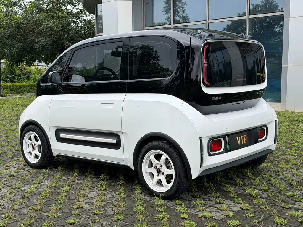 Baojun E300 2020 Plus