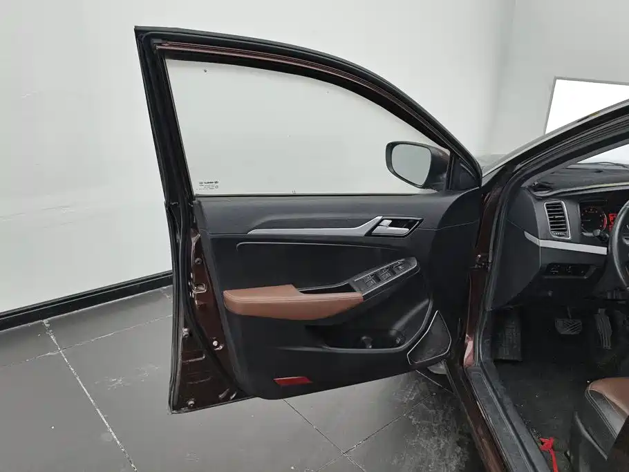 Geely Vision — миниатюра 7