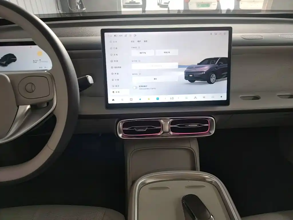 Leapmotor Leapmotor B10 — миниатюра 13
