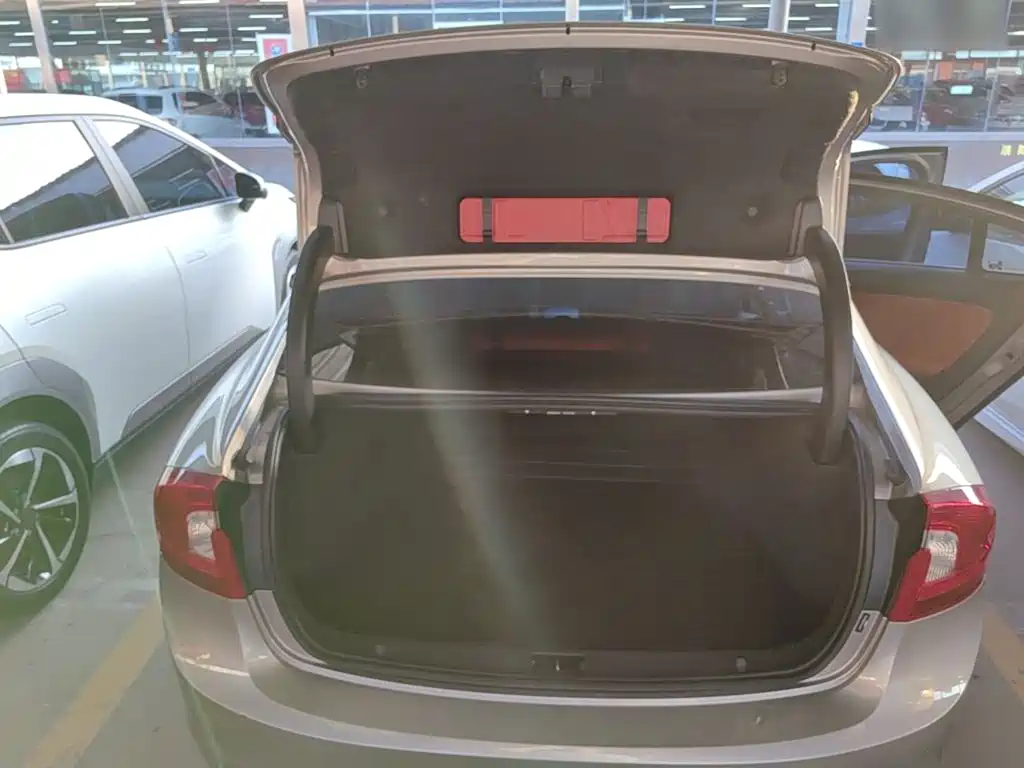 Volvo S60 — миниатюра 19
