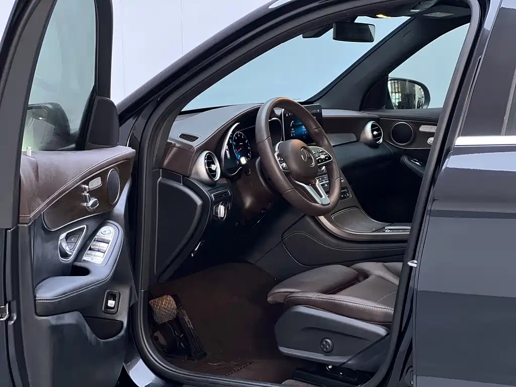 Mercedes-Benz GLC — миниатюра 8