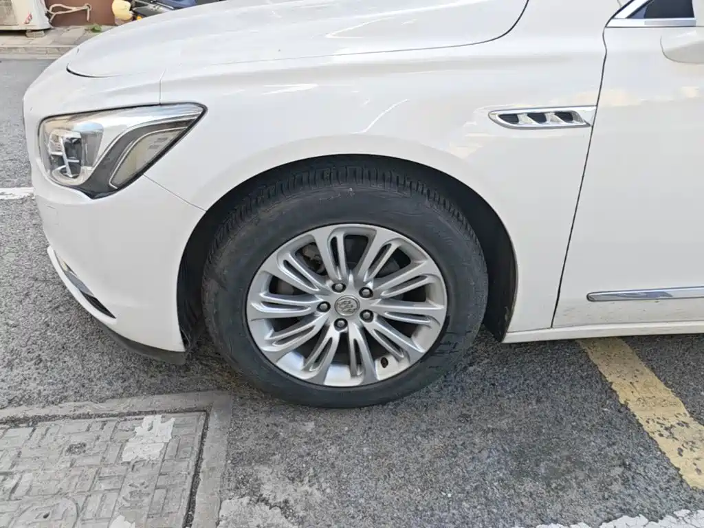 Buick LaCrosse — миниатюра 23