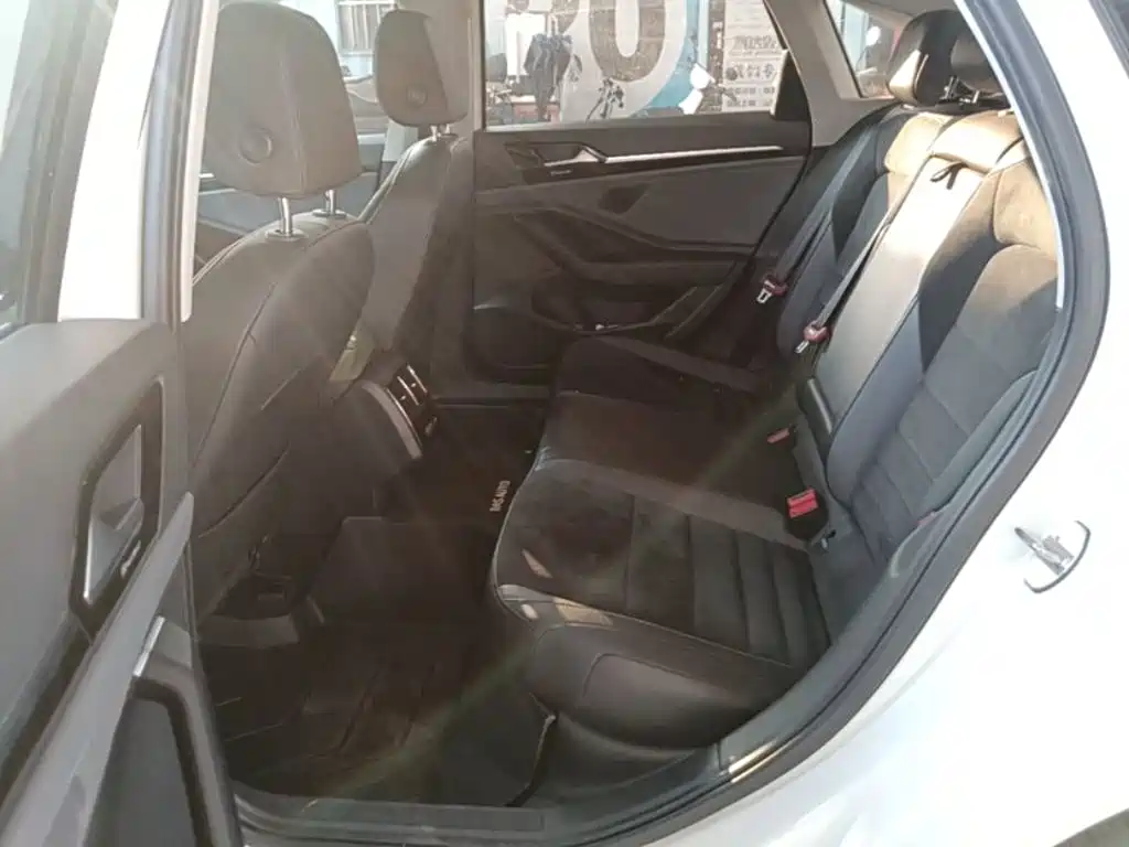 Volkswagen Sagitar — миниатюра 17