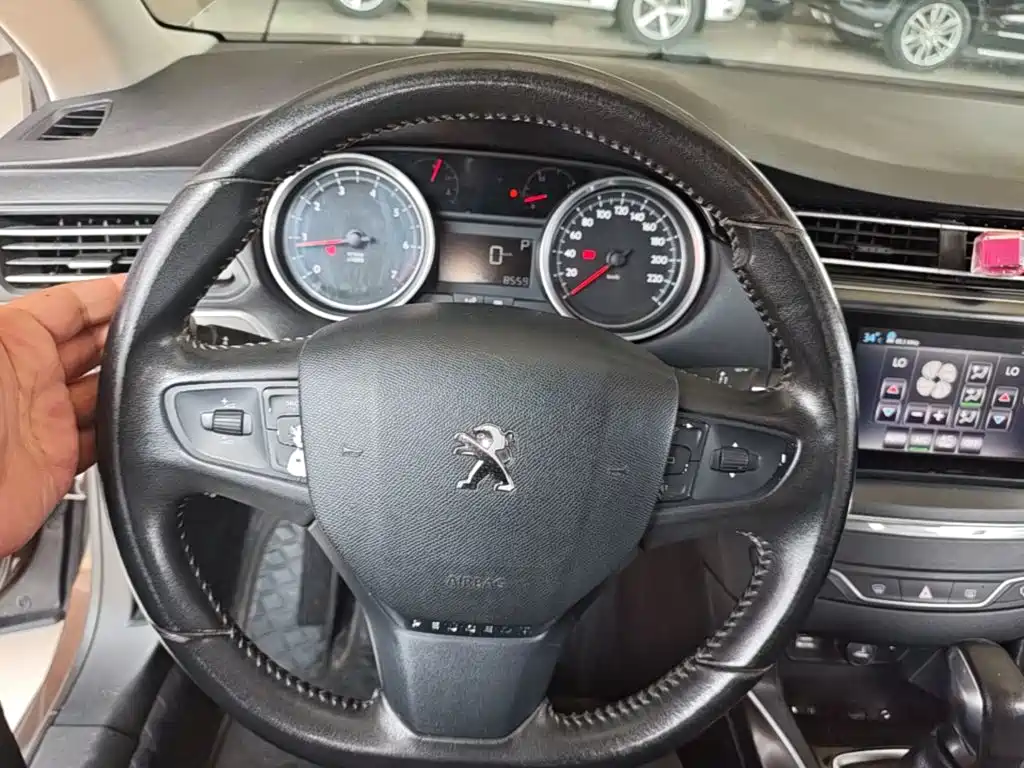 Peugeot 408 — миниатюра 11